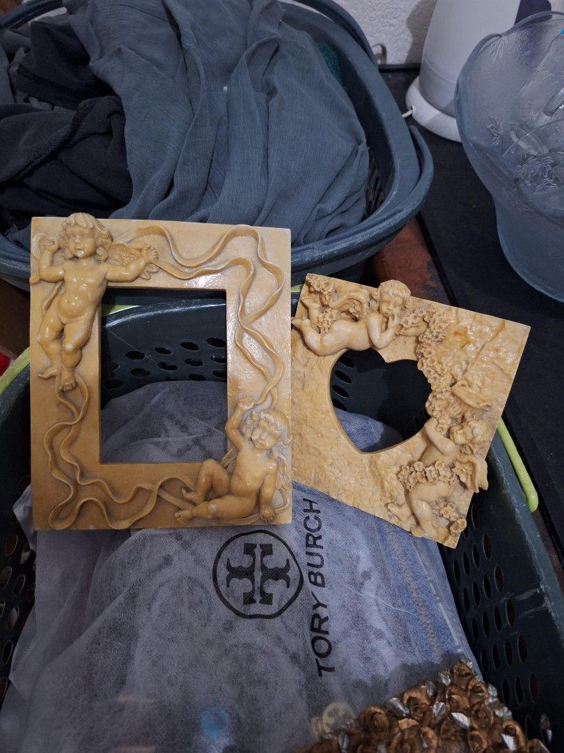 Angelic Frames Ceramic (Category: Frames & Pictures) located in Calatagan. Submitted by zigi_finds (Listing ID 1328202951, Image 1). Description: shipping via j&t. payment via gcash or bpi.