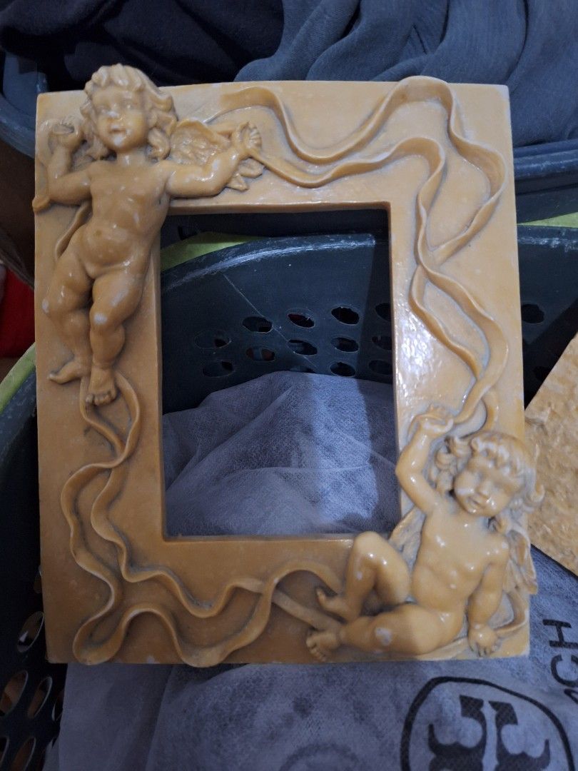 Angelic Frames Ceramic (Category: Frames & Pictures) located in Calatagan. Submitted by zigi_finds (Listing ID 1328202951, Image 3). Description: shipping via j&t. payment via gcash or bpi.