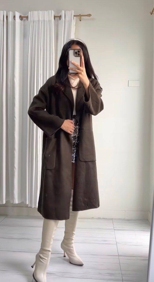 Autumn Wool Coat (Category: Coats, Jackets and Outerwear) located in Quezon City. Submitted by amdeclutter (Listing ID 1328095898, Image 1). Description: Large to XL autumn wool coat RFS: too big on me.