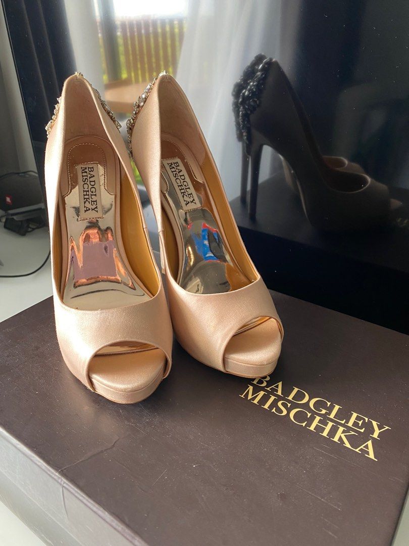 BADGLEY MISCHKA KIARA PINK PLATFORM PUMPS SIZE 6