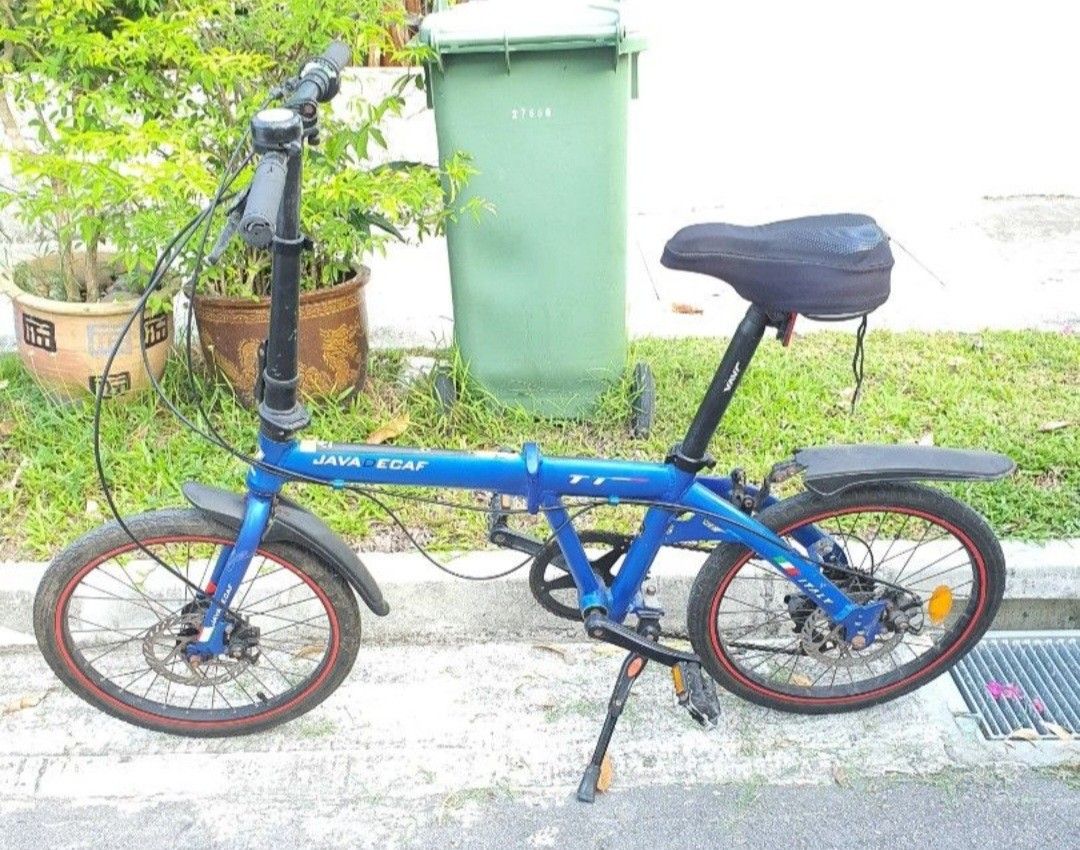 Bifold Java Decal 7 speed (Category: Bicycles) located in Singapore. Submitted by zennx (Listing ID 1328084043, Image 2). Description: Seldom ride nowadays. 7 speed. Reasonably priced. Take n go. Collect at Jalan Limau Purut.