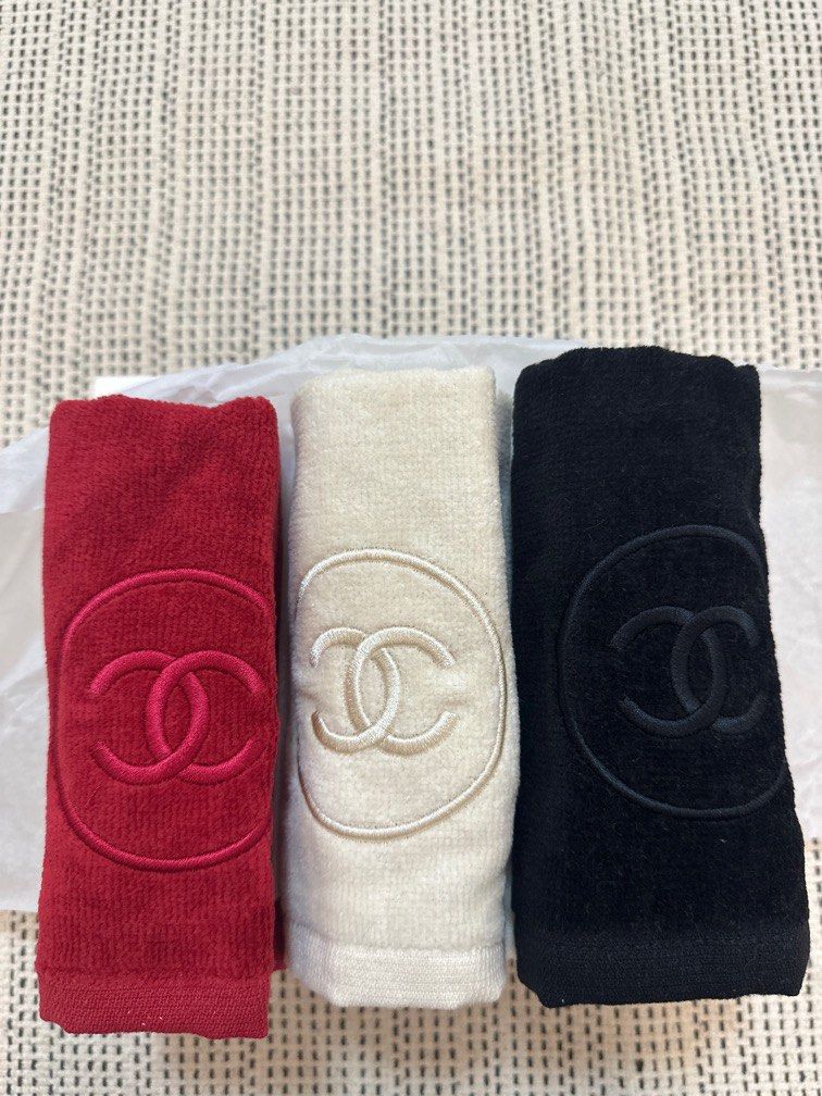 Chanel hand towels 2025