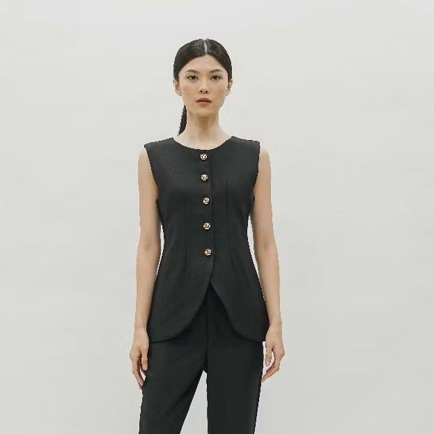 Calla Vest Top TUTULOPH Fesyen Wanita Pakaian Wanita Atasan di Carousell