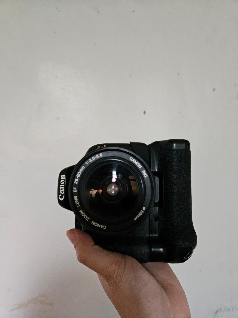 Canon Rebel T2i all in (Category: Cameras) located in Muntinlupa City. Submitted by a.mnl (Listing ID 1328075464, Image 2). Description: Issue: - signs of wear & tear Inclusions: - Canon DSLR Rebel T2i - Charger - 1 original canon battery pack -28-80mm lens - Kata Camera Bag - Canon Camera Bag with lens compartments - 64GB Strontium microSD card with adapter - 73-300mm lens - EFS 18-55mm lens (MF only).