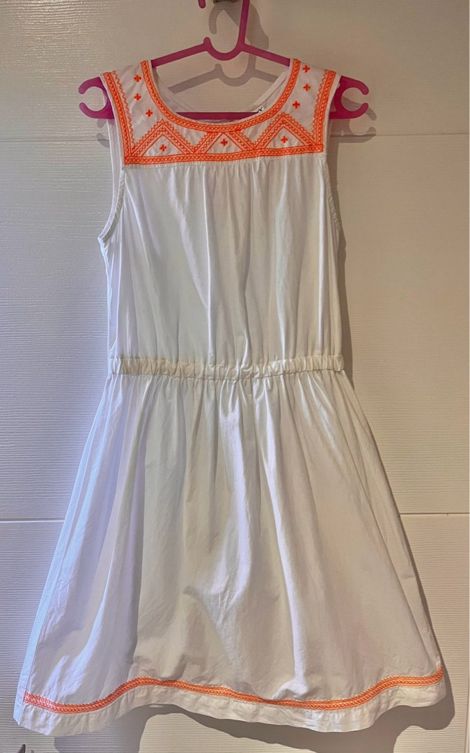 Carter's white dress shop