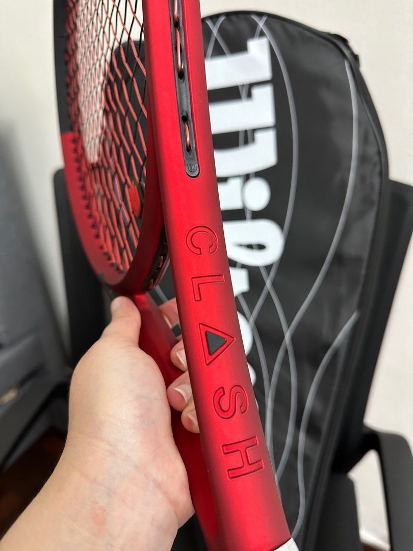 Clash 100 v2 Tennis Racquet, Sports Equipment, Sports & Games, Racket