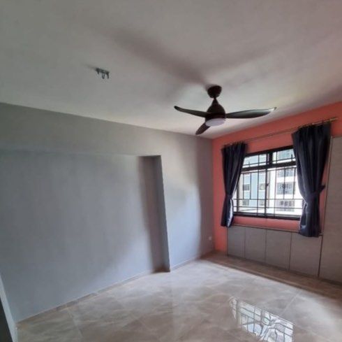Common Room for Rental Telok Blangah Heights (Category: Room Rentals) located in Singapore. Submitted by creativelyloaded (Listing ID 1328170980, Image 2). Description: - ROOM AVAILABLE FROM 1 OCT 2024 - HIGH FLOOR, SUPER WINDY -NEWLY RENOVATED FULL HOUSE -FULLY FURNISHED - FAN,WIFI,QUEEN SIZE BED, WARDROBE, DRESSING TABLE - VERY ACCESSBILE - TELOK BLANGAH MRT - BUS STOP JUST BELOW BLOCK - 5 MINS TO VIVO CITY, - 24HR SUPERMARKET, WET MARKET ALL V