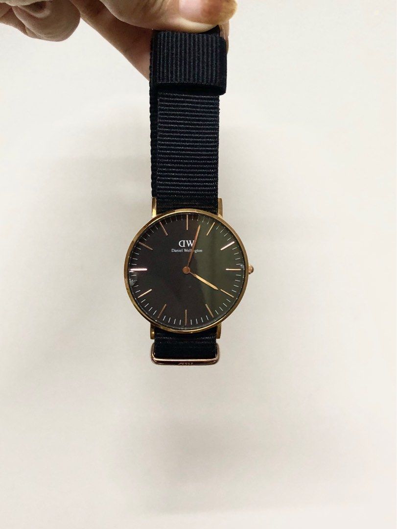 Daniel wellington watch Women s Fashion Watches Accessories Watches on Carousell