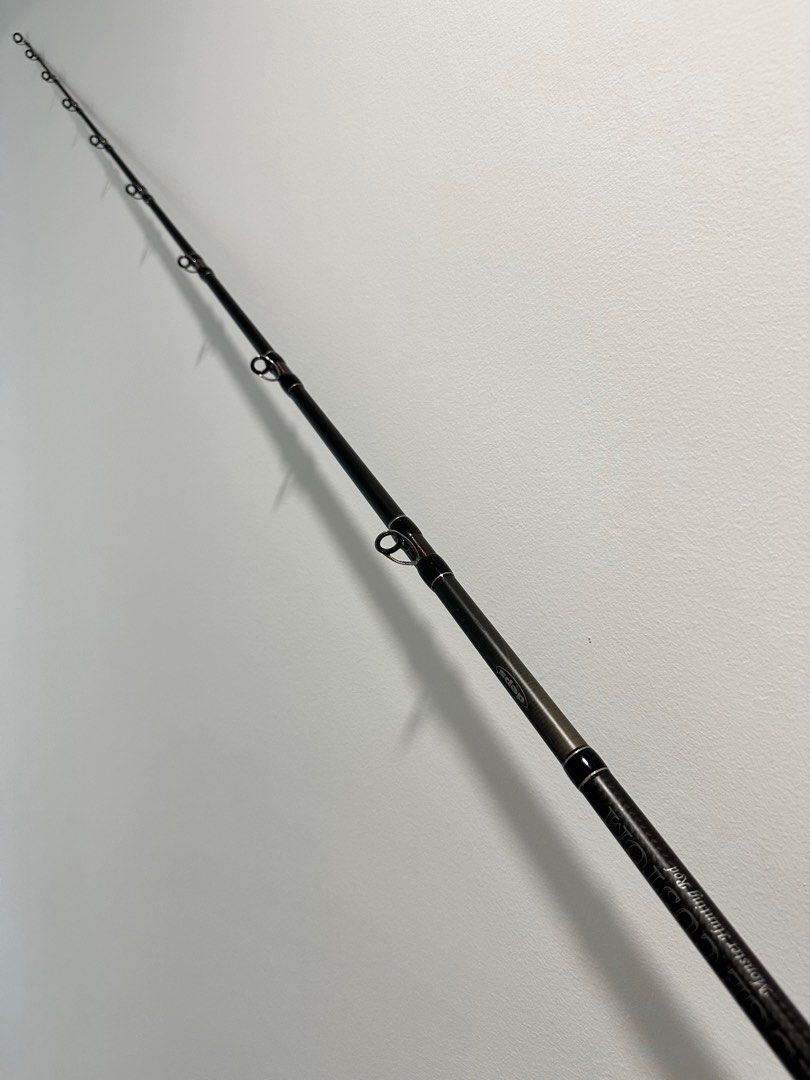 デプス HUGE CUSTOM H3N-62F