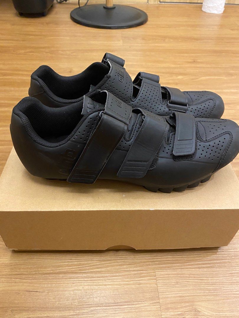 DHB Troika Men s Fashion Footwear Sneakers on Carousell