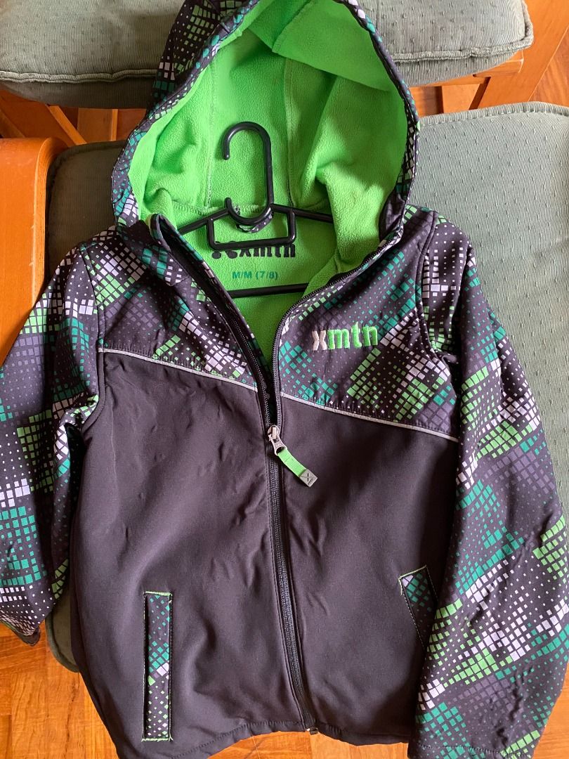 Fleece Jacket (Category: Babies & Kids Fashion) located in Singapore. Submitted by delaenag (Listing ID 1328118001, Image 1). Description: Going somewhere a bit cooler? Need a nice jacket to keep you warn. This is a great deal. XMtn fleece / water resistant jacet M7/8 Worn only 2x. Excellent condition. Not too heavy but keeps you warm .