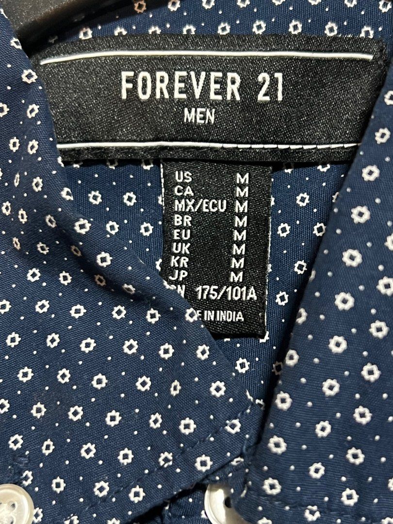 Forever 21 Men’s Blue Long sleeves (Category: Tshirts & Polo Shirts ) located in Pasig City. Submitted by AnythingPH (Listing ID 1328092554, Image 3). Description: Selling! Forever 21 Men’s Blue Long sleeves Brand New! Never used. Length: 24.5inches Width: 18 inches .