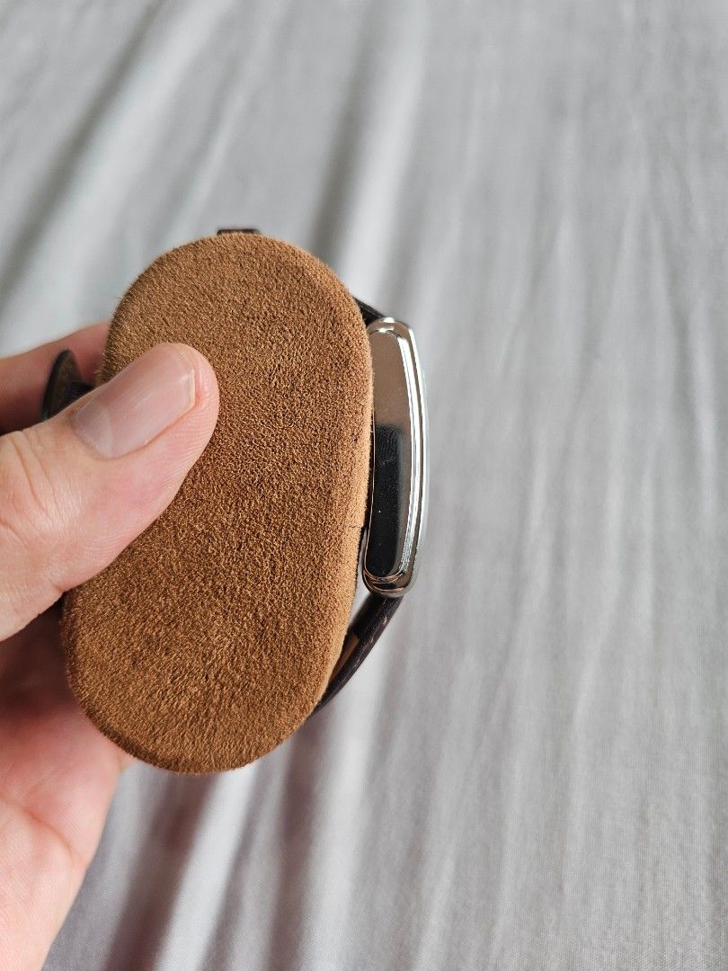 Fossil Tank Dress Watch (Category: Men's Watches) located in Pasig City. Submitted by reyandrew (Listing ID 1328095966, Image 3). Description: Fossil Tank Dress Watch with case and paperworks Good as new rfs: unloading from collection price: 9,000 Php.