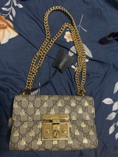 (Category: ) located in . Submitted by ladyluxebag (Listing ID 1328170014, Image 1). Description: .