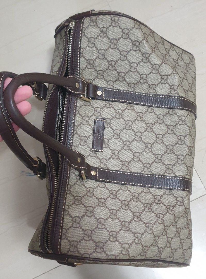 Guicci Size 14" (Category: Luxury Bags & Wallets) located in Minglanilla. Submitted by charmaineb60300 (Listing ID 1328150585, Image 1). Description: Source: Japan/Korea Bale Size 14".