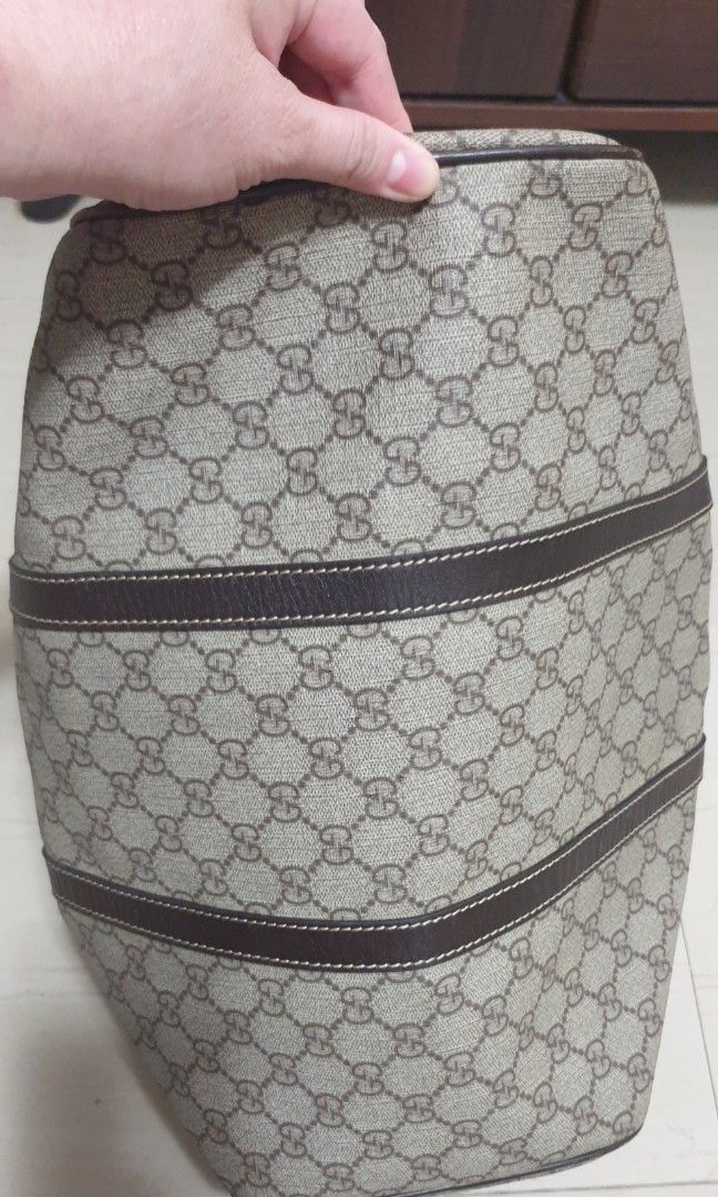 Guicci Size 14" (Category: Luxury Bags & Wallets) located in Minglanilla. Submitted by charmaineb60300 (Listing ID 1328150585, Image 3). Description: Source: Japan/Korea Bale Size 14".