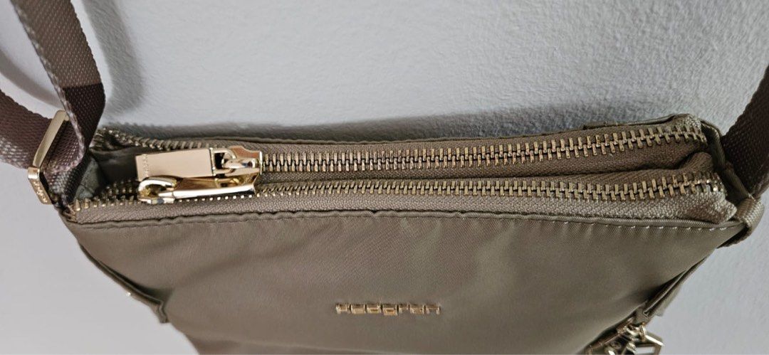 Hedgren Prisma Triangular S Crossover Bag Pavement