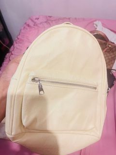 (Category: ) located in . Submitted by victoria.shop1 (Listing ID 1328233699, Image 1). Description: .