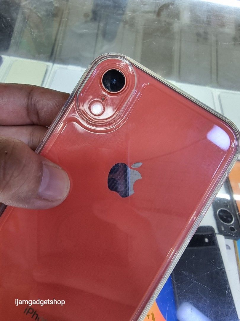 Iphone xr (Category: iPhone X Series) located in Pasig City. Submitted by ijamgadgets (Listing ID 1328111519, Image 3). Description: iphone Xr 128gb makinis no dents factory unlocked 📌we do cod in metro manila and near provinces just add sf only 📌can visit in my store at greenhills shopping center 📌we do LBC transaction 📌we accept credit card in store 📌Accept ggives and spaylater 📌for fast transaction make acall 09291593032/09297180543.