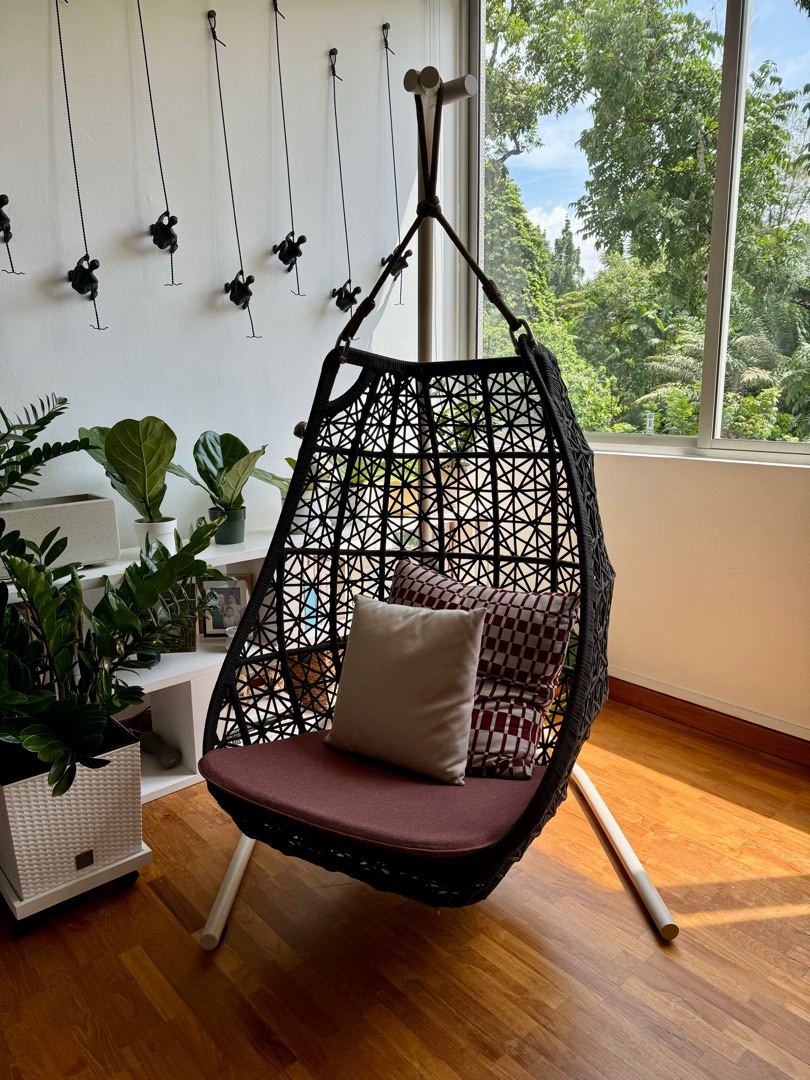 Kettal Maia Egg Swing Chair