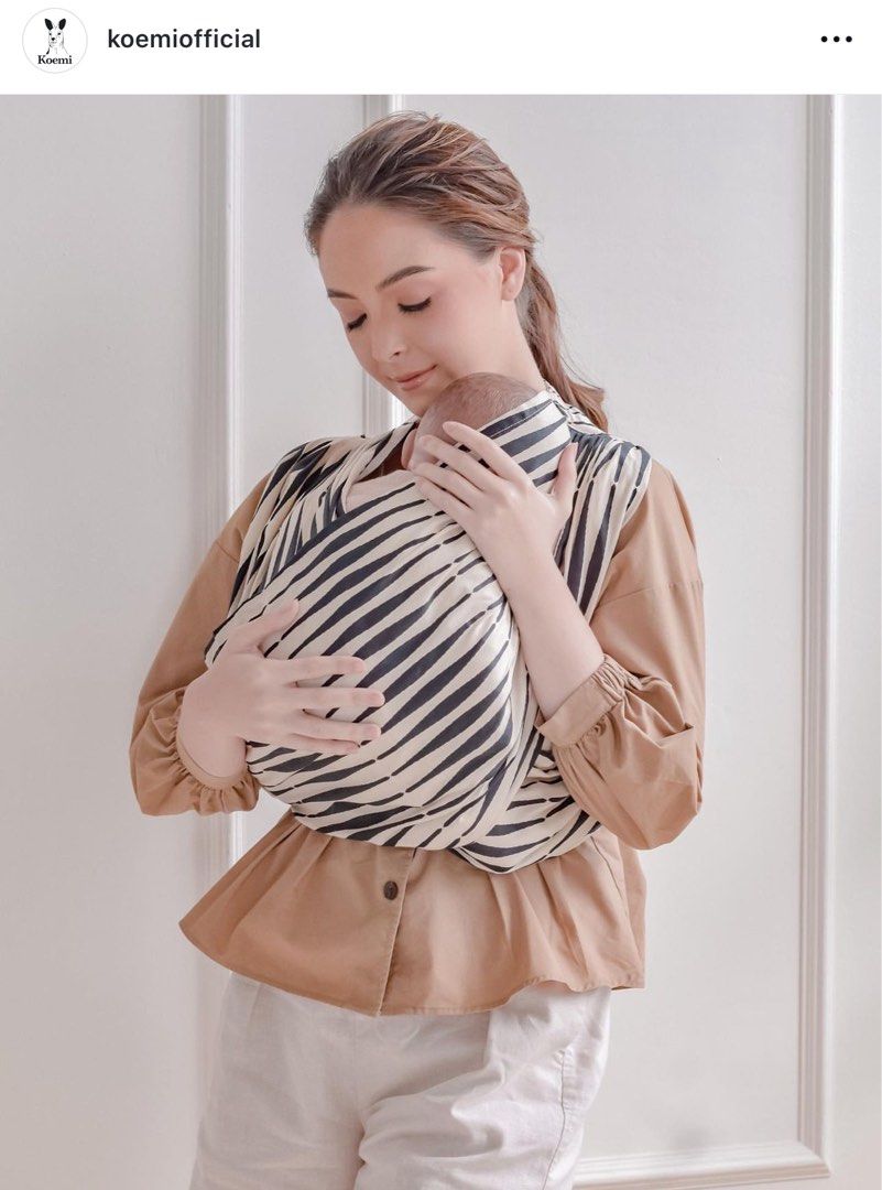 KOEMI soft structured sling 3-18M (Category: Carriers & Slings) located in Quezon City. Submitted by rework. (Listing ID 1328074324, Image 3). Description: Last price posted Never used (gained weight during pregnancy; did not fit after giving birth) Pay today, ship out tomorrow Mode of payment: BPI | MAYA | Gcash .