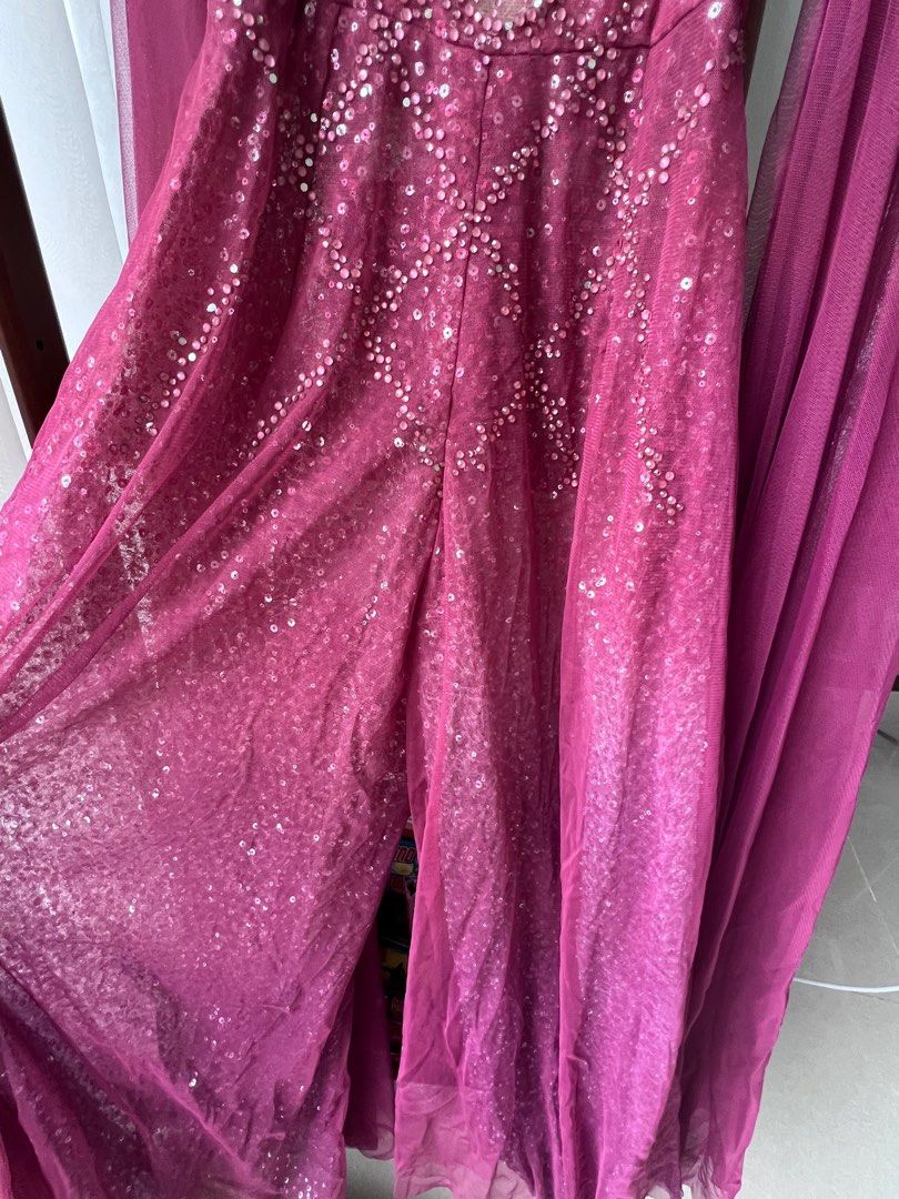 Mak Tumang Pantsuit Gown (Category: Jumpsuits) located in Mandaluyong City. Submitted by letnic (Listing ID 1328081838, Image 3). Description: Needs cleaning with small stain, Worn 5 yrs ago. Pm for details.