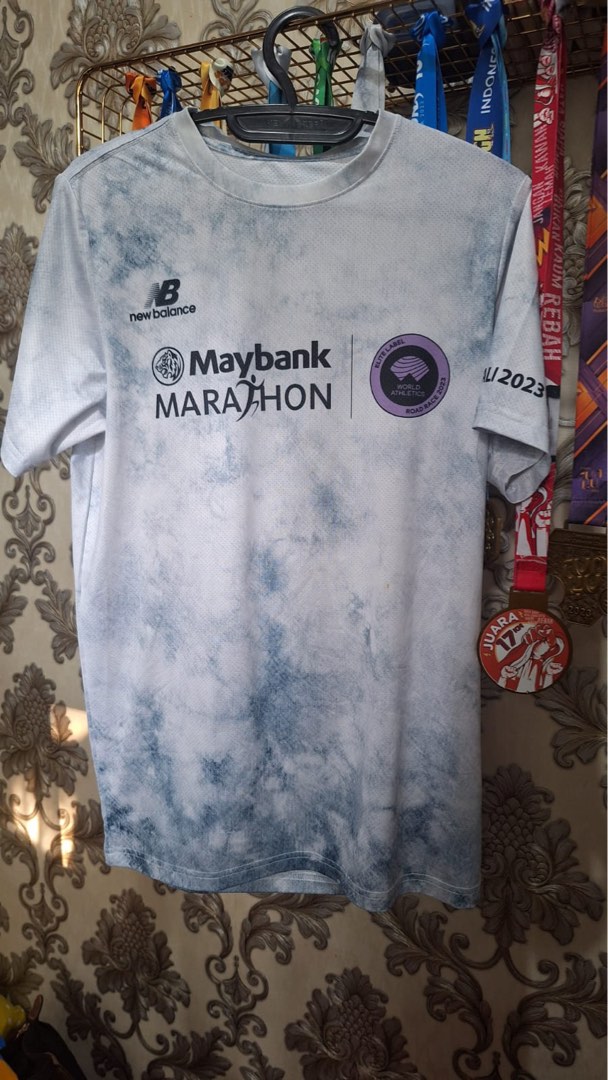 Maybank Marathon 2023 New Balance Run size XS, Olah Raga, Baju