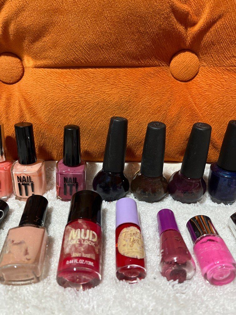 Nail Polish Bundle Set (Category: Hands & Nails) located in Paombong. Submitted by sweetdeals0181656 (Listing ID 1328218058, Image 3). Description: 21 pieces assorted Nail Polish from UK. Used and stocked. Some are still almost full the rest are half filled and needs vigorous shaking prior to use..