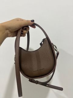 (Category: ) located in . Submitted by prelovedtercinta (Listing ID 1328203565, Image 1). Description: .