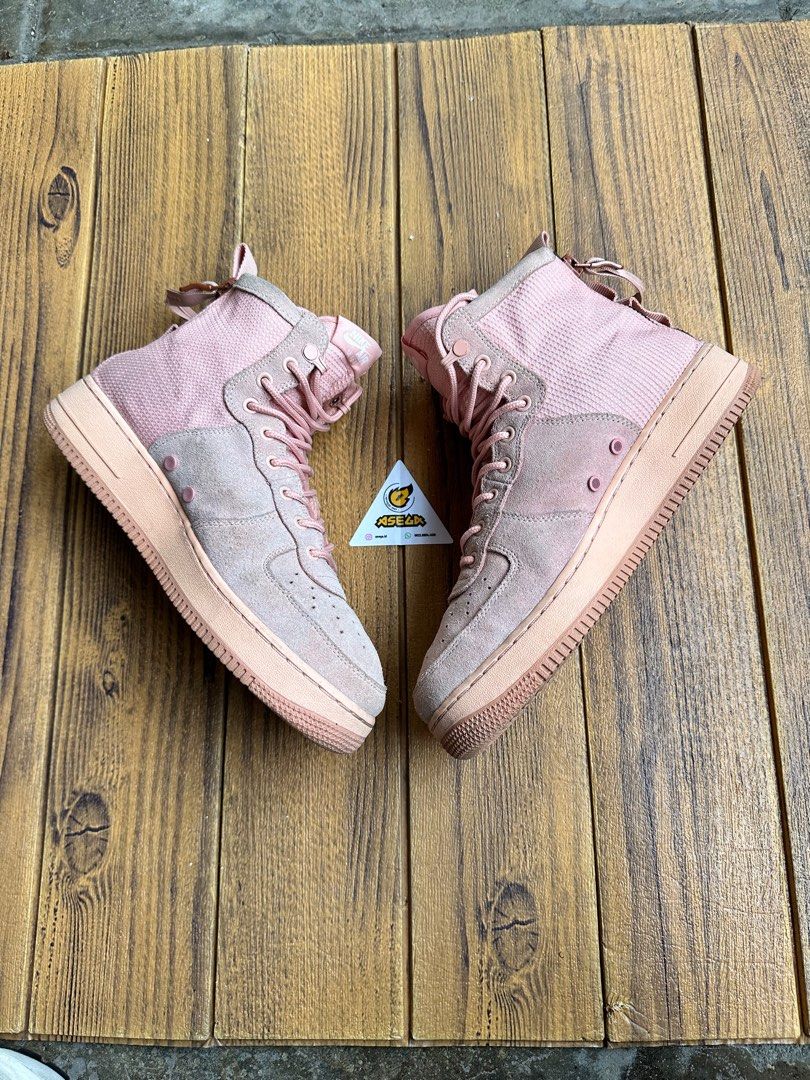 NIKE AIR FORCE MID SPECIAL FIELD 