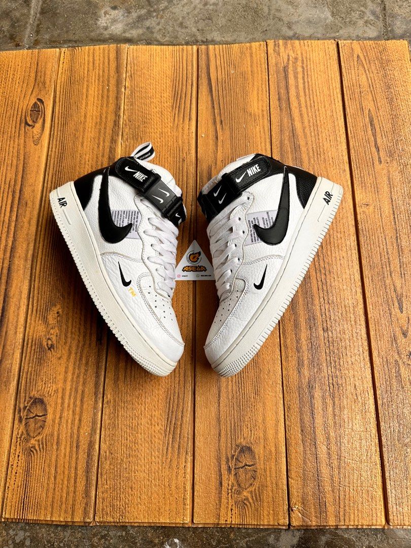 NIKE AIR FORCE MID 