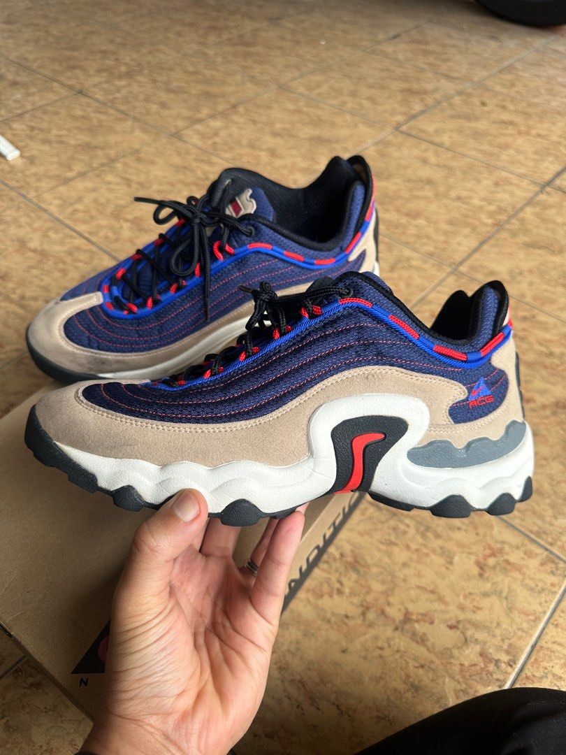 Nike acg air skarn sand top