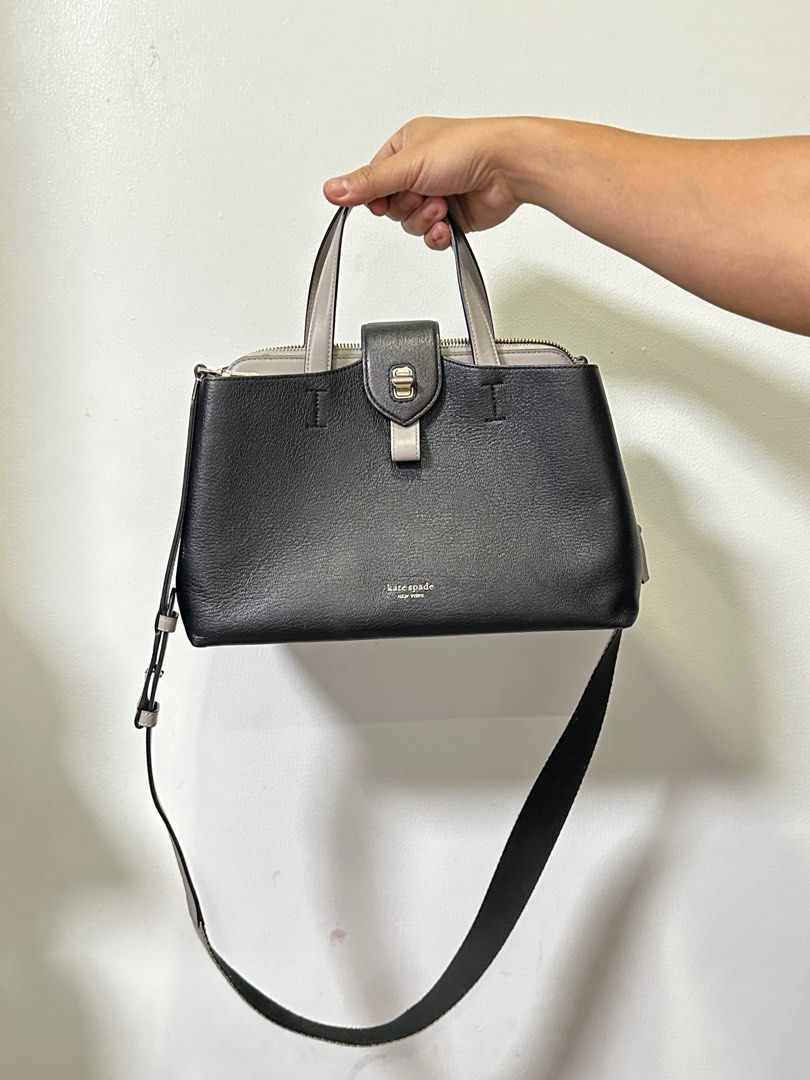 ORIGINAL KATE SPADE TURN CLOCK LOCK SATCHEL BAG (Category: Luxury Bags & Wallets) located in Caloocan City. Submitted by sachikofunbooks (Listing ID 1328081529, Image 1). Description: 🔴 FOR SALE: ♠️ Kate Spade Turn Clock Lock Satchel Bag Price: ₱6500 Bought in Japan and just used once. Good as new 👍🏻 Location: Caloocan South Metro Manila RF: Decluttering Just PM me if you are interested ❤️.