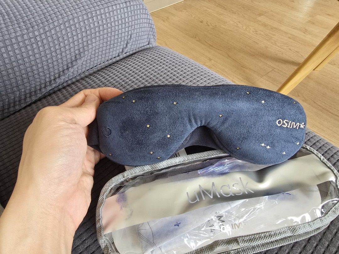 Osim uMask (Category: Massage Devices) located in Singapore. Submitted by dragon20 (Listing ID 1328104708, Image 1). Description: never used before, received as a gift. Letting go at a discount!.