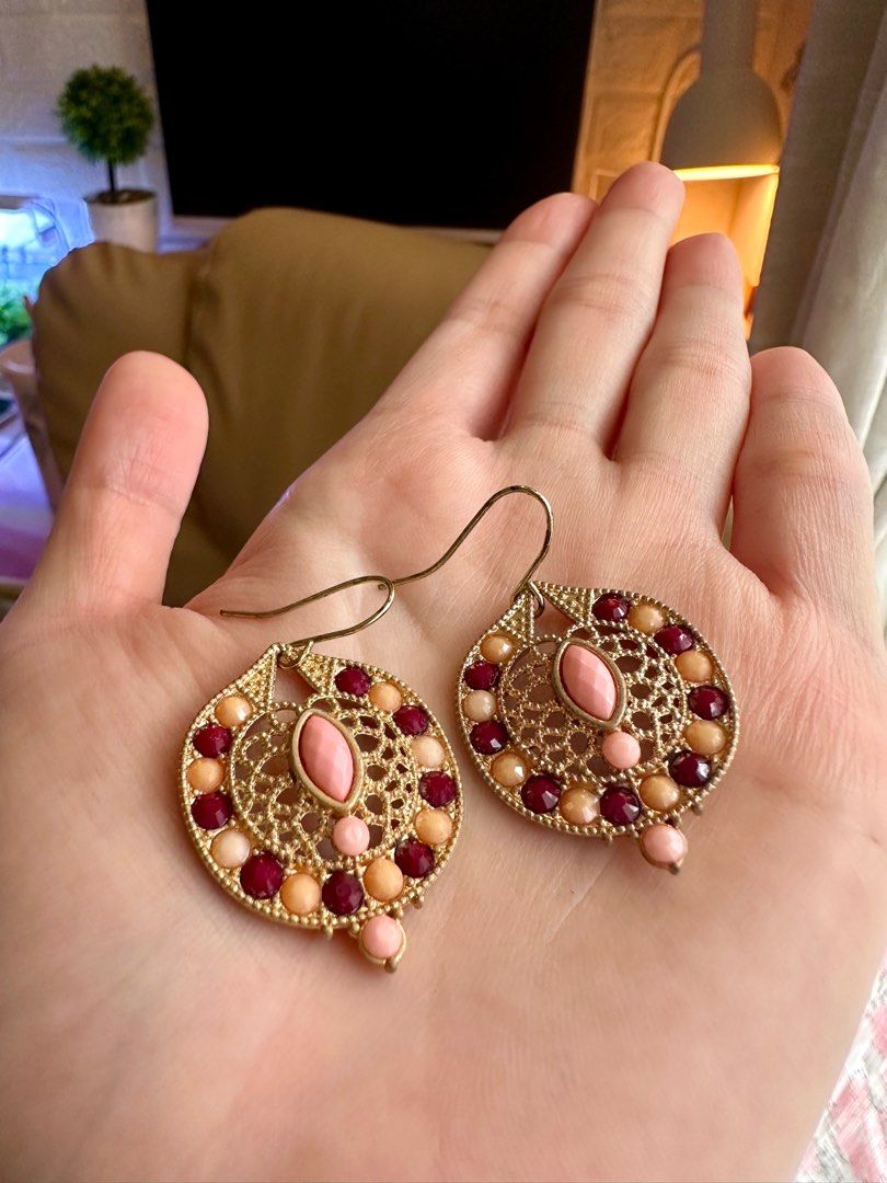 Parfois jewel gold earrings (Category: Earrings) located in Quezon City. Submitted by heymdc (Listing ID 1328122182, Image 2). Description: Parfois jeweled gold dangling earrings Super cute! ✨.