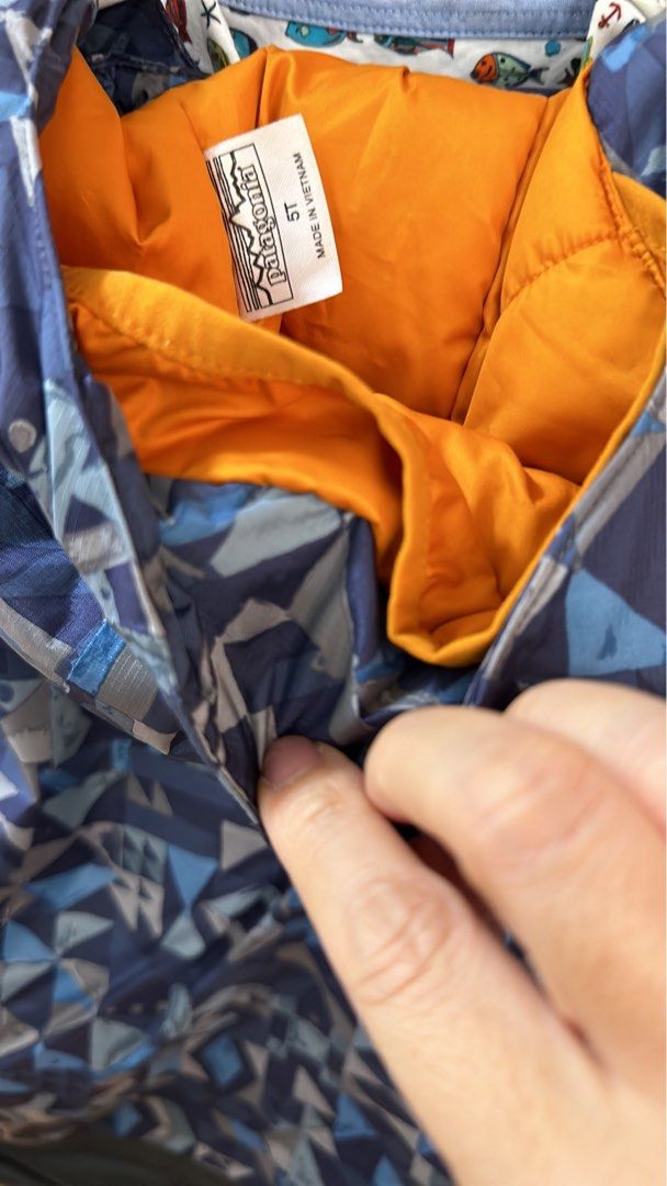 Patagonia 兒童滑雪褸 （分類：嬰兒及小童流行時尚）位於 Hong Kong。 由 iberica 提交（商品編號 1328186848，圖片 2）。簡介： 。