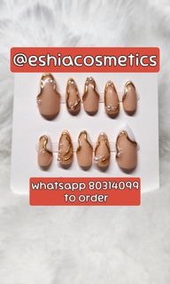 (Category: ) located in . Submitted by eshiacosmetics (Listing ID 1328245776, Image 1). Description: .