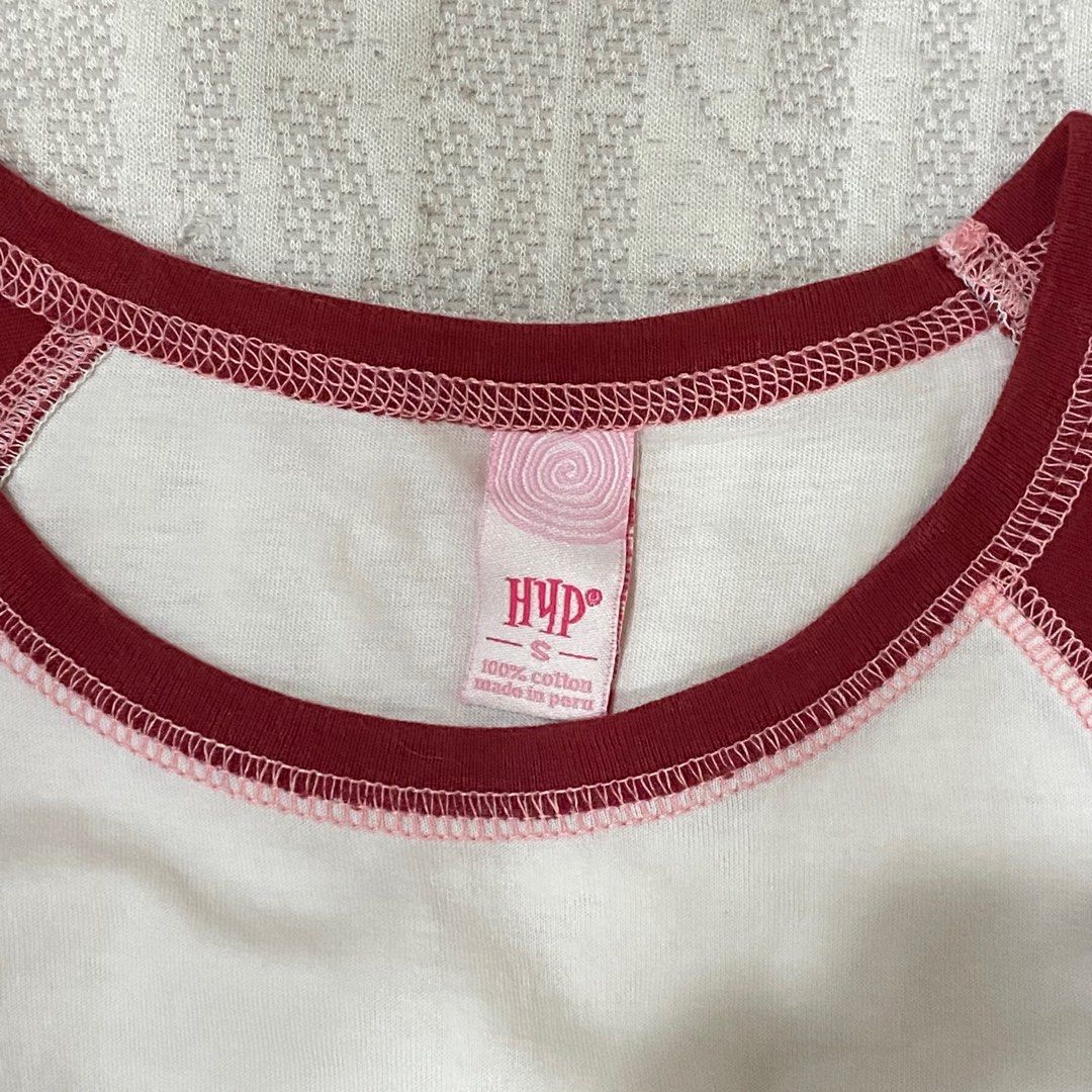 Vintage Red Print Baby Tee (Category: Shirts) located in Makati City. Submitted by preluvdbyssa (Listing ID 1328185998, Image 3). Description: - fits xs-s - s on tag - reworked top - used a few times 𝜗𝜚 ࣪˖ ִMOP: bpi & gcash 𝜗𝜚 ࣪˖ ִMOD: lalamove, move it, j&t ᯓᡣ𐭩 note: customer will shoulder sf.