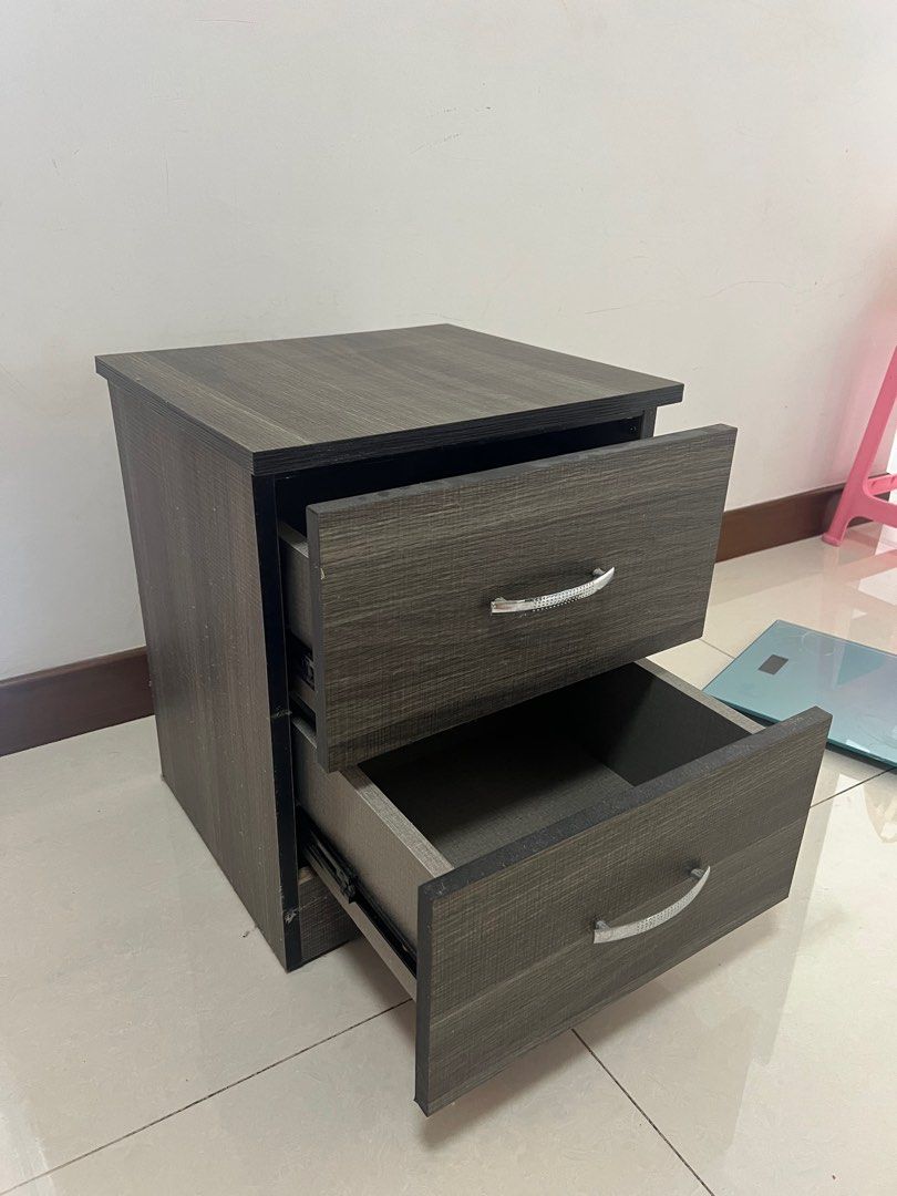 Side table (Category: Shelves, Cabinets & Racks) located in Singapore. Submitted by hellguyz (Listing ID 1328095445, Image 2). Description: .