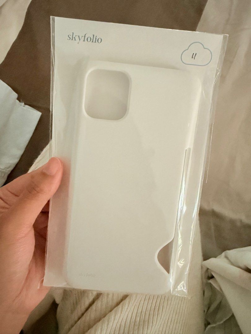 Skyfolio Iphone 11 case (helping tags Wildflower, Casetify) (Category: Cases & Sleeves) located in Cavite. Submitted by yourtita.cola (Listing ID 1328118876, Image 1). Description: -Bought this in Korea (@mindthings shop in Myeong-dong) -Brand new and sealed -with card slot and matte finish -slightly negotiable -Sold out/discontinued already -rfs: upgraded .