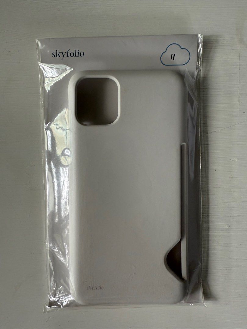 Skyfolio Iphone 11 case (helping tags Wildflower, Casetify) (Category: Cases & Sleeves) located in Cavite. Submitted by yourtita.cola (Listing ID 1328118876, Image 2). Description: -Bought this in Korea (@mindthings shop in Myeong-dong) -Brand new and sealed -with card slot and matte finish -slightly negotiable -Sold out/discontinued already -rfs: upgraded .