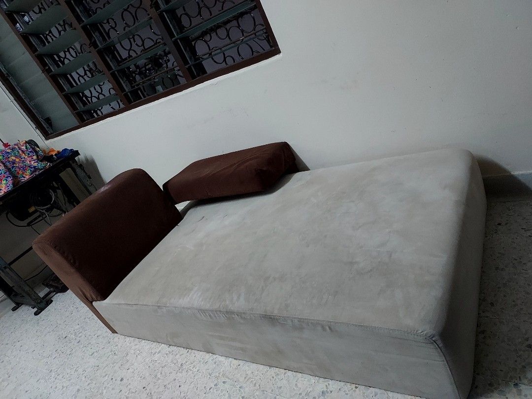 Sofa bed (Category: Sofas) located in Kuala Lumpur. Submitted by lini_goods (Listing ID 1328192525, Image 1). Description: .