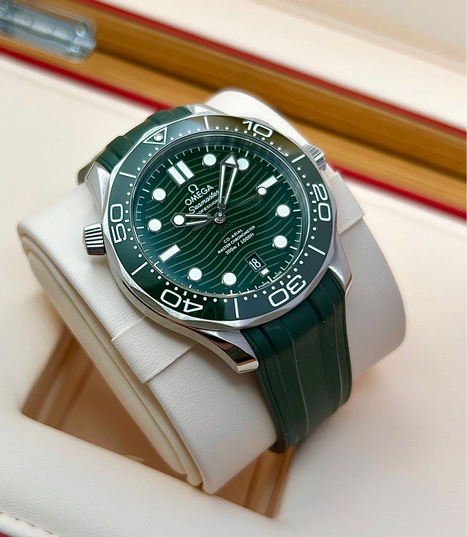 Super Deal>> With Omega Boutique Receipt + Bracelet + Rubber Seamaster