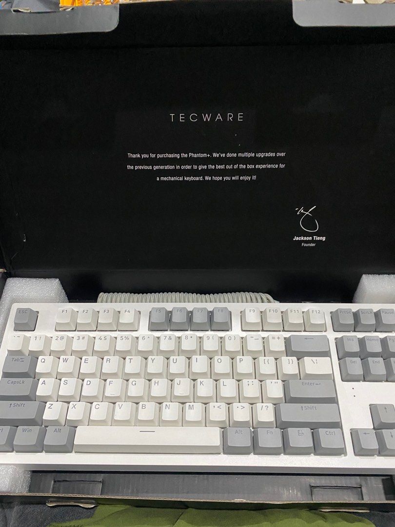 TECWARE PHANTOM+ ELITE 87 RGB MECHANICAL KEYBOARD TRIMODE WIRELESS