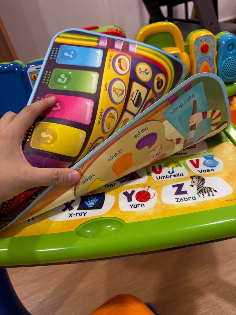 Vtech table and chair