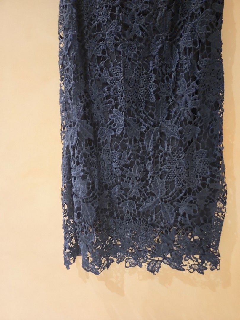 Warehouse lace dress, Women's Fashion, Dresses & Sets, Dresses on Carousell Warehouse lace dress, Women's Fashion, Dresses & Sets, Dresses on Carousell