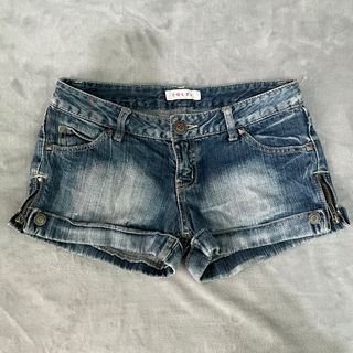 （分類：）位於 。 由 sabrinas_stuff 提交（商品編號 1328150416，圖片 1）。簡介： 。