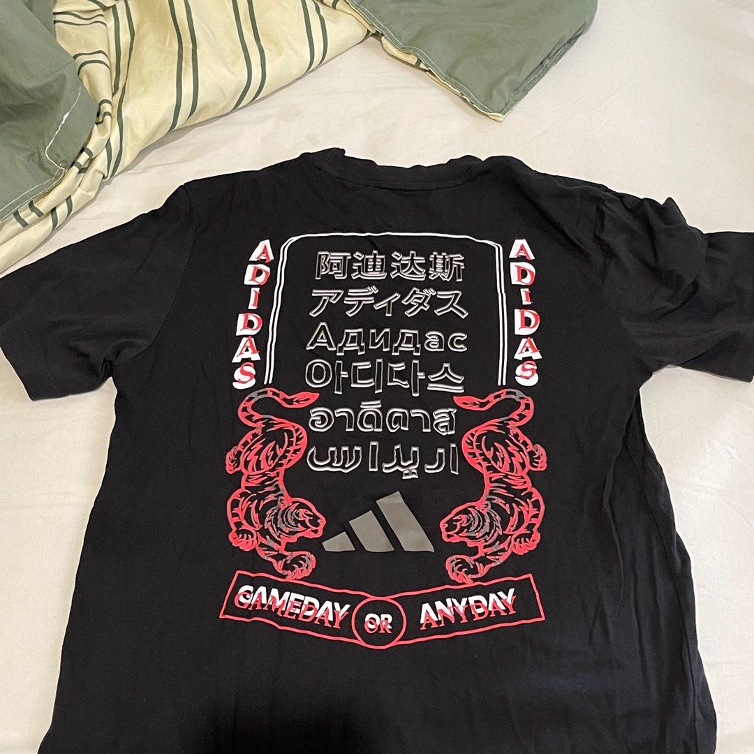 Adidas Graphic Tee (Category: Tshirts & Polo Shirts ) located in Manila. Submitted by declutter_with_m3 (Listing ID 1323468217, Image 1). Description: Really nice design but I’m not into graphic tees anymore GCASH/BDO.