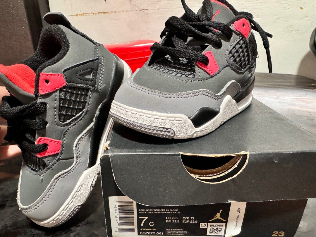 Air jordan 4 retro infrared (Category: Babies & Kids Fashion) located in Quezon City. Submitted by bjzk8 (Listing ID 1323476266, Image 2). Description: Used few times Rfs:outgrown Size 7c.
