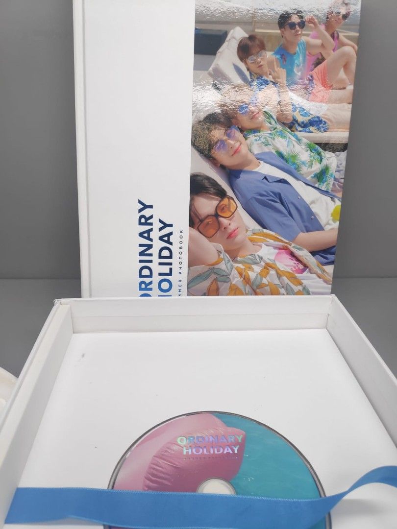 ASTRO 写真集 ORDINARY HOLIDAY ASTRO 写真集 ORDINARY HOLIDAY